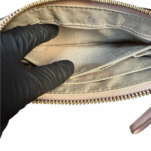 Tory Burch Britten Large Zip Pouch Wristlet (A687) - Picture 5 of 10